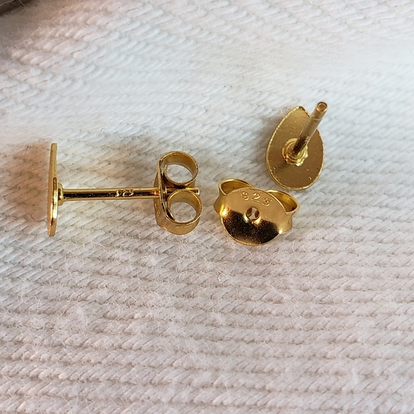 Gold Brushed Teardrop Raindrop Stud Earrings Gold Cloud Stud Earrings set - Picture 5 of 10